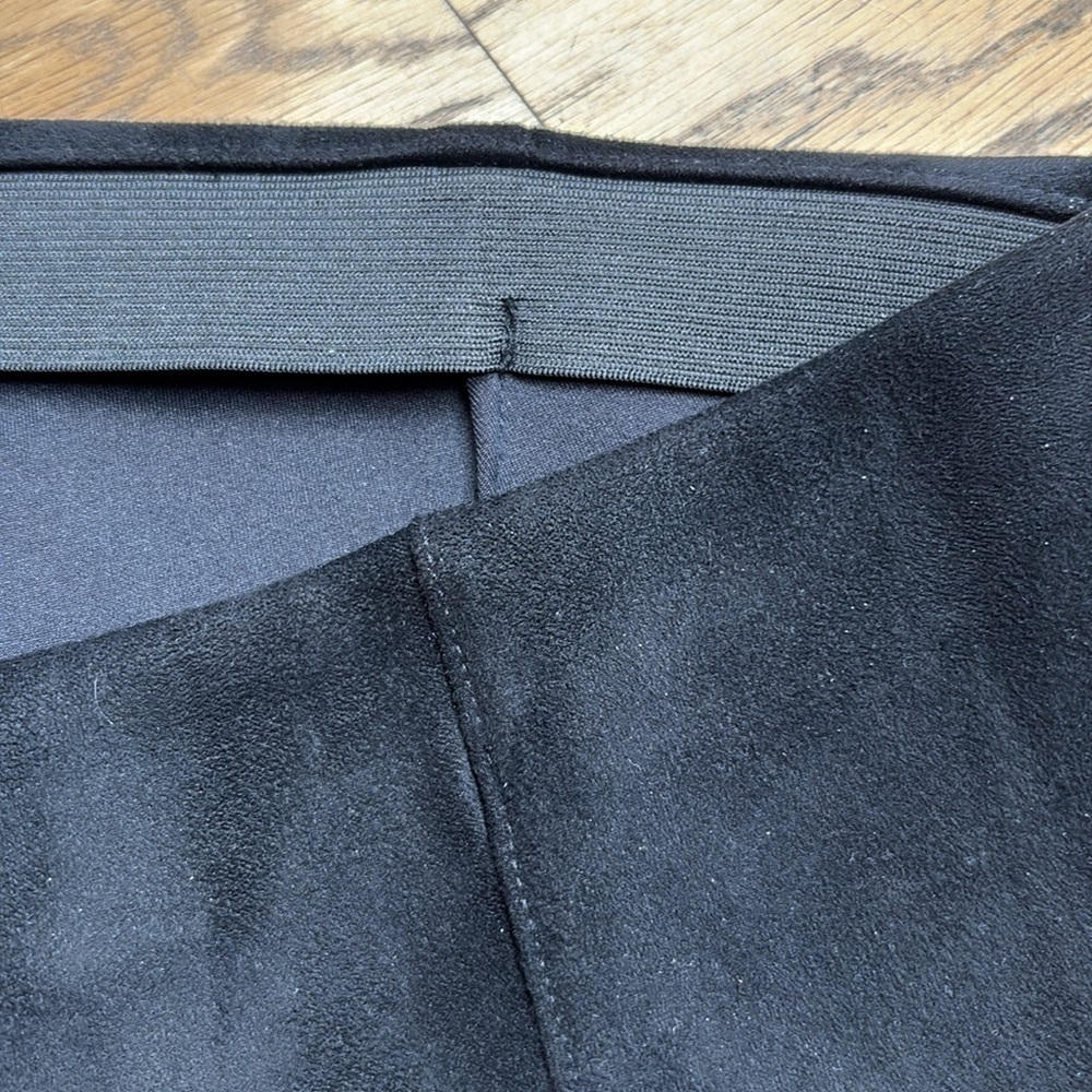 Zeza B Faux Suede Leggings. Size L - Picture 6 of 8
